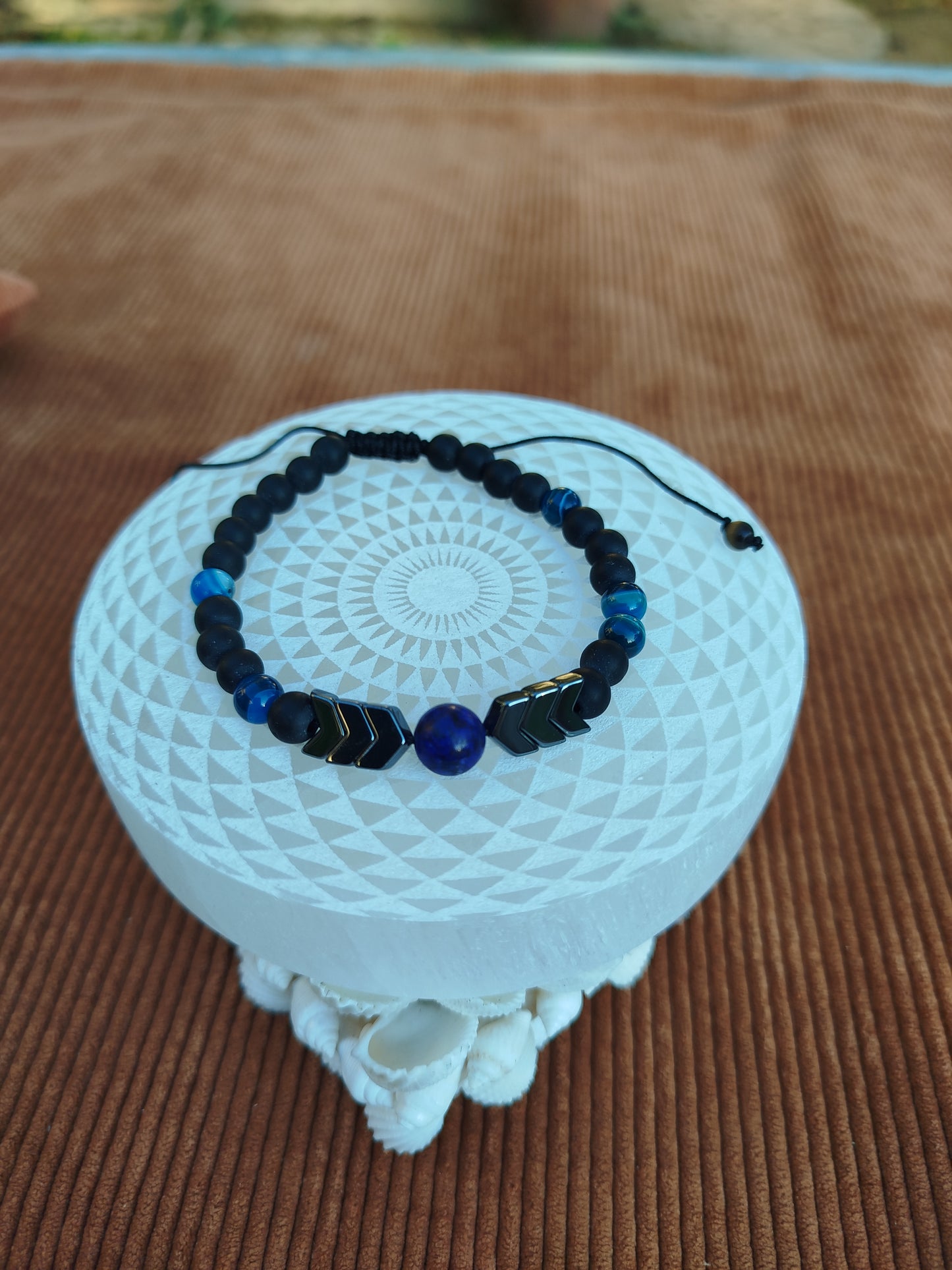 Bracelet macramé avec perles Onyx, Lapis-lazuli et Agate bleu