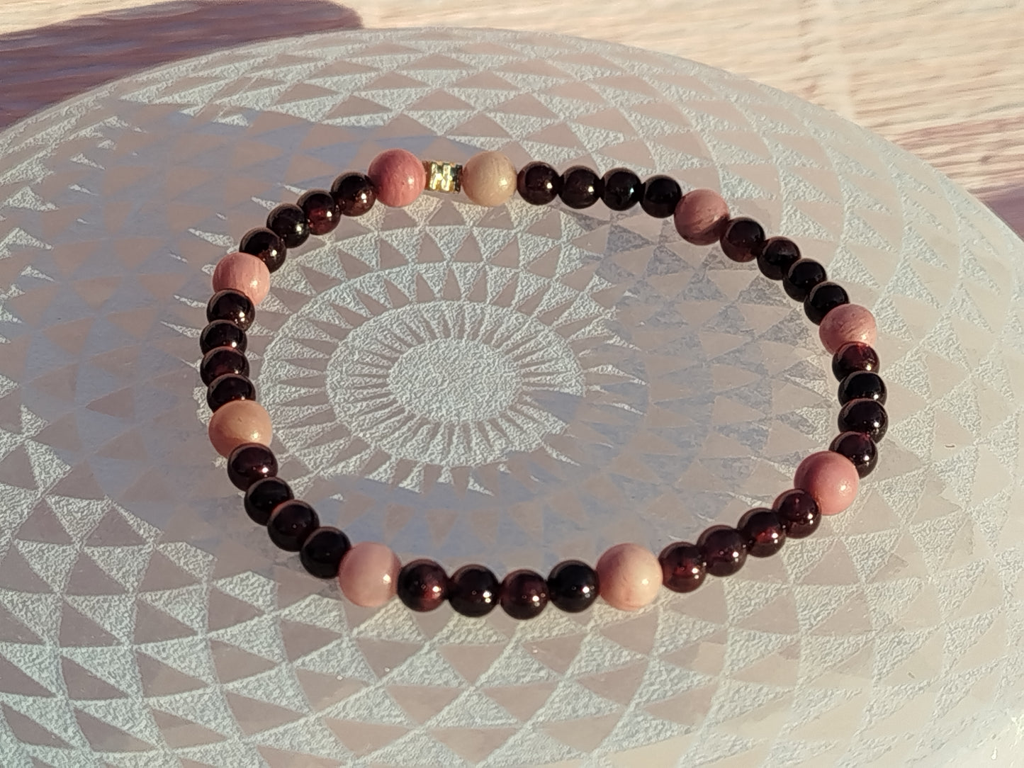 Bracelet élastique perles Grenats et Rhodonite