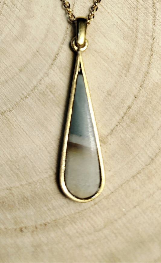 Pendentif doré et Jaspe polychrome